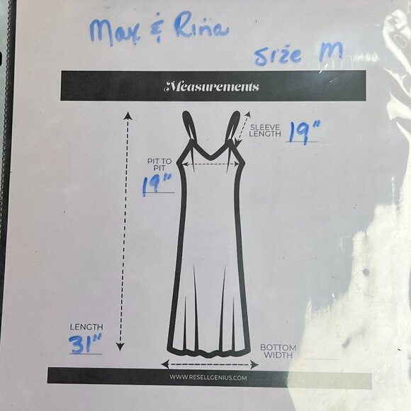 Max & Rina Long Sleeve Black Scoop Neckline Dress. Size Medium - Picture 5 of 5